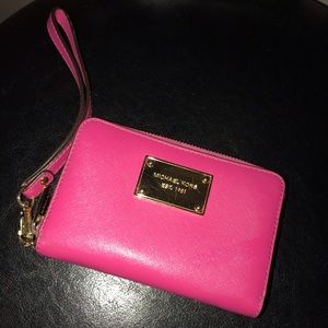 Michael Kors Wristlet Wallet
